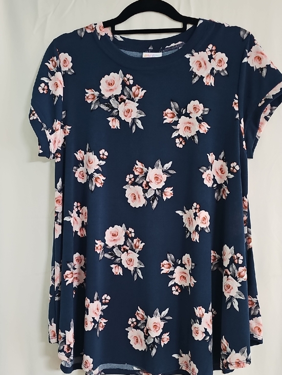 LuLaRoe Tops - LuLaRoe Navy Tee Erika with Blush Pink Rose Print